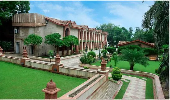 Ashok Country Resort Gurgaon 4*,