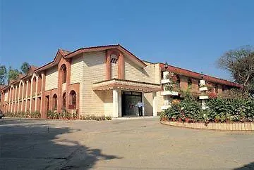 Ashok Country Resort Gurgaon 4*,